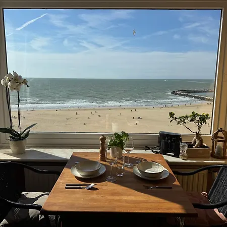Ruime Frontaal Zeezicht Aaa Locatie Apartamento